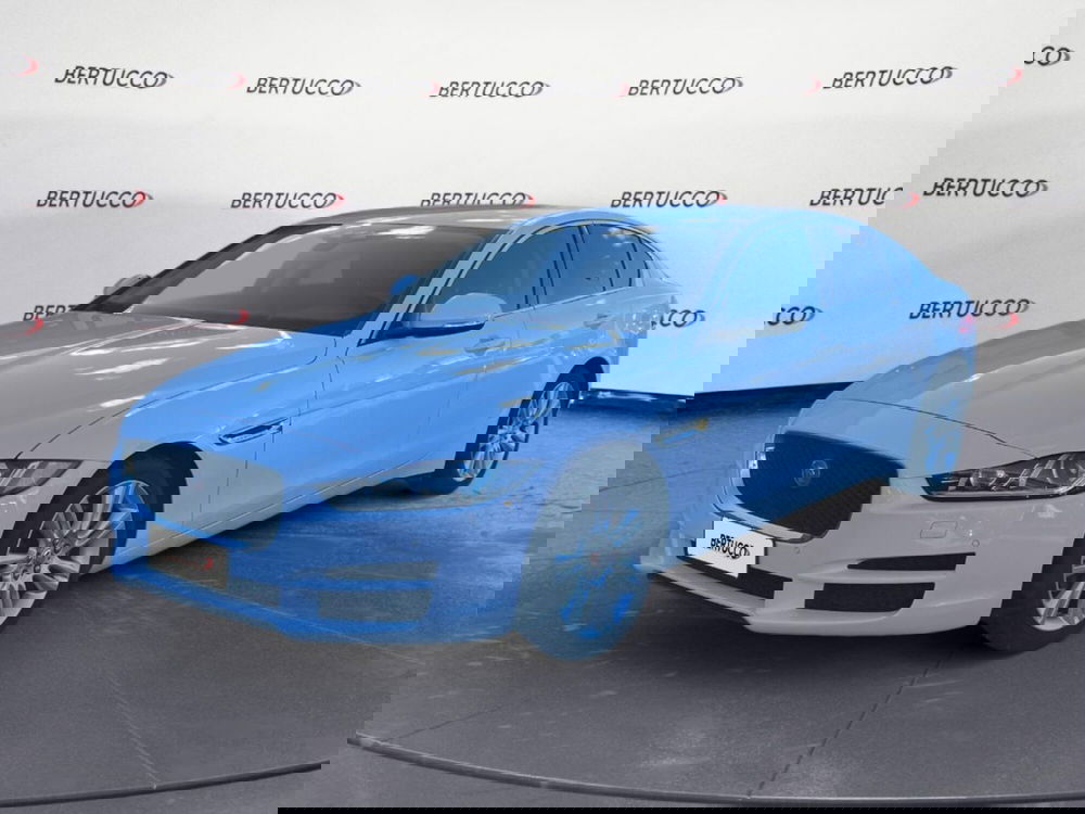 Jaguar XE usata a Verona (3)