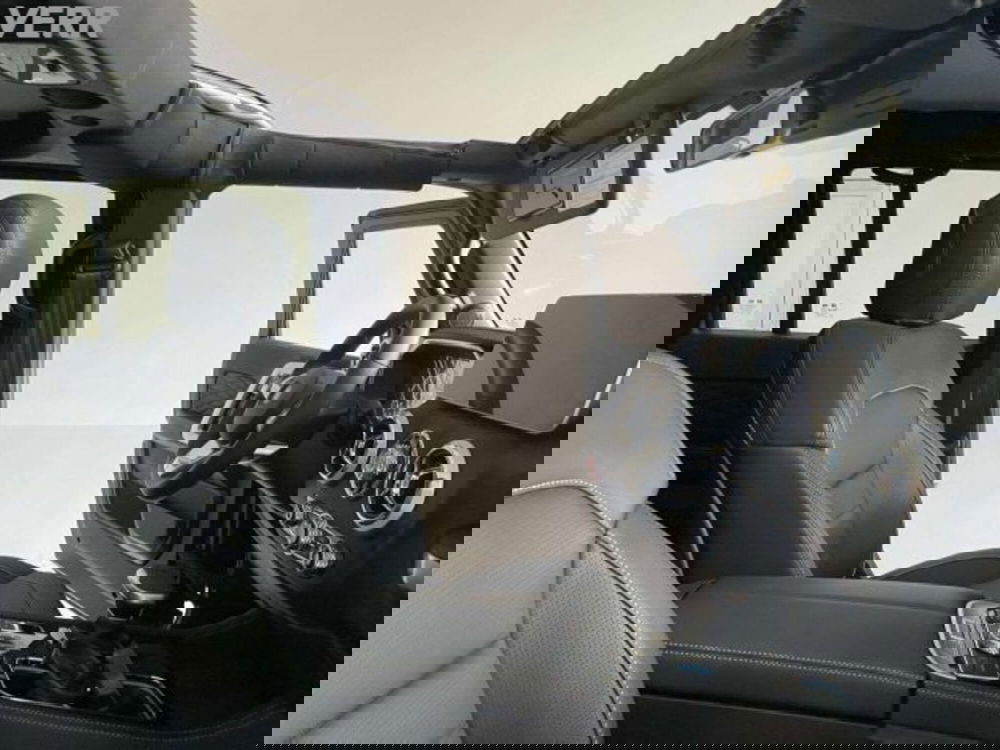 ICH-X K2 nuova a Milano (12)