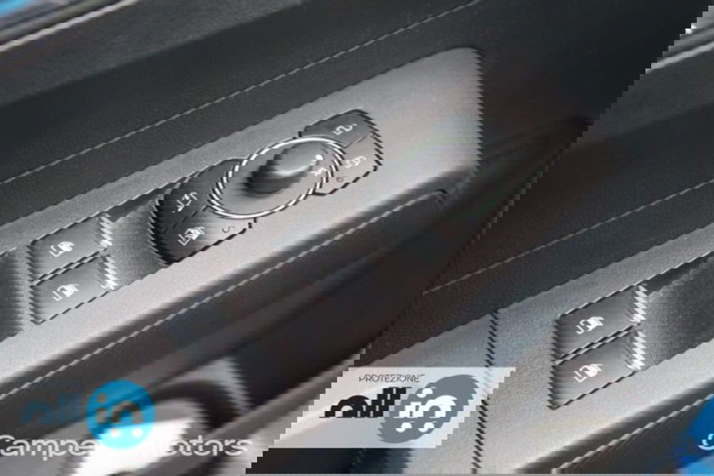 Ford Tourneo Courier usata a Venezia (17)