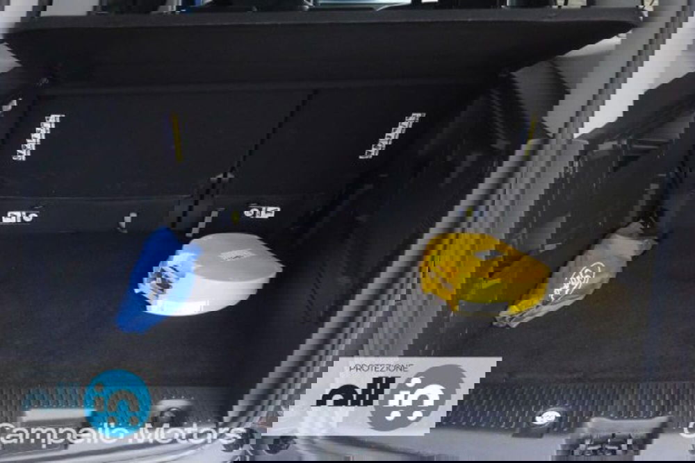 Ford Tourneo Courier usata a Venezia (18)