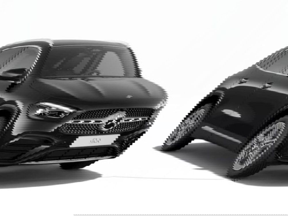 Mercedes-Benz GLA SUV nuova a Verona