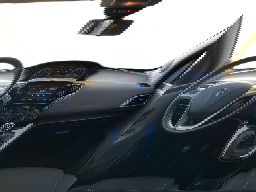 Lancia Ypsilon usata a Torino (10)