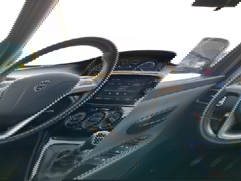 Lancia Ypsilon usata a Torino (11)