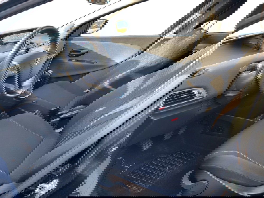 Lancia Ypsilon usata a Torino (9)