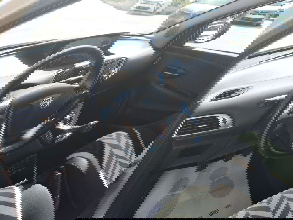 Lancia Ypsilon usata a Matera (11)