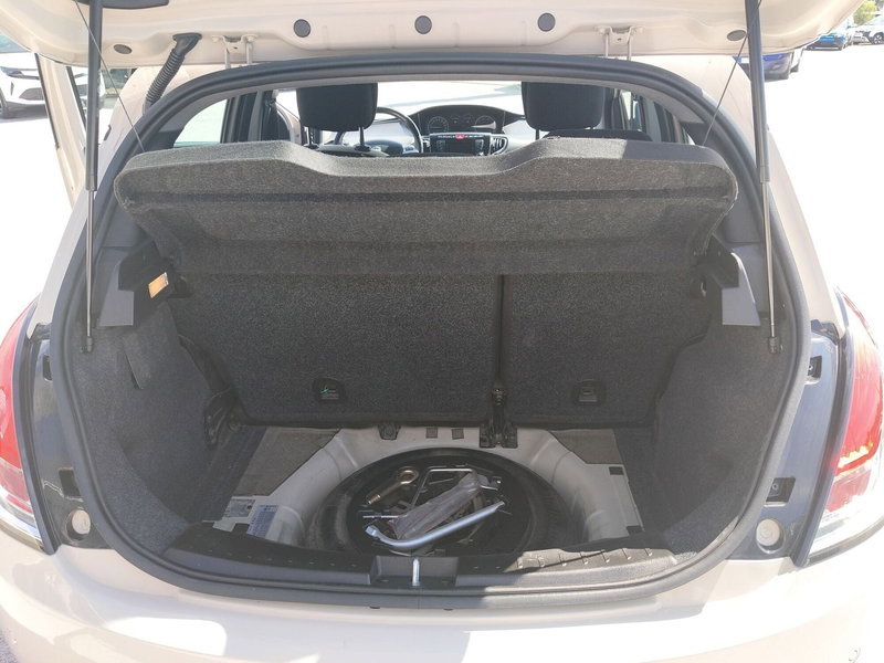 Lancia Ypsilon usata a Matera (17)