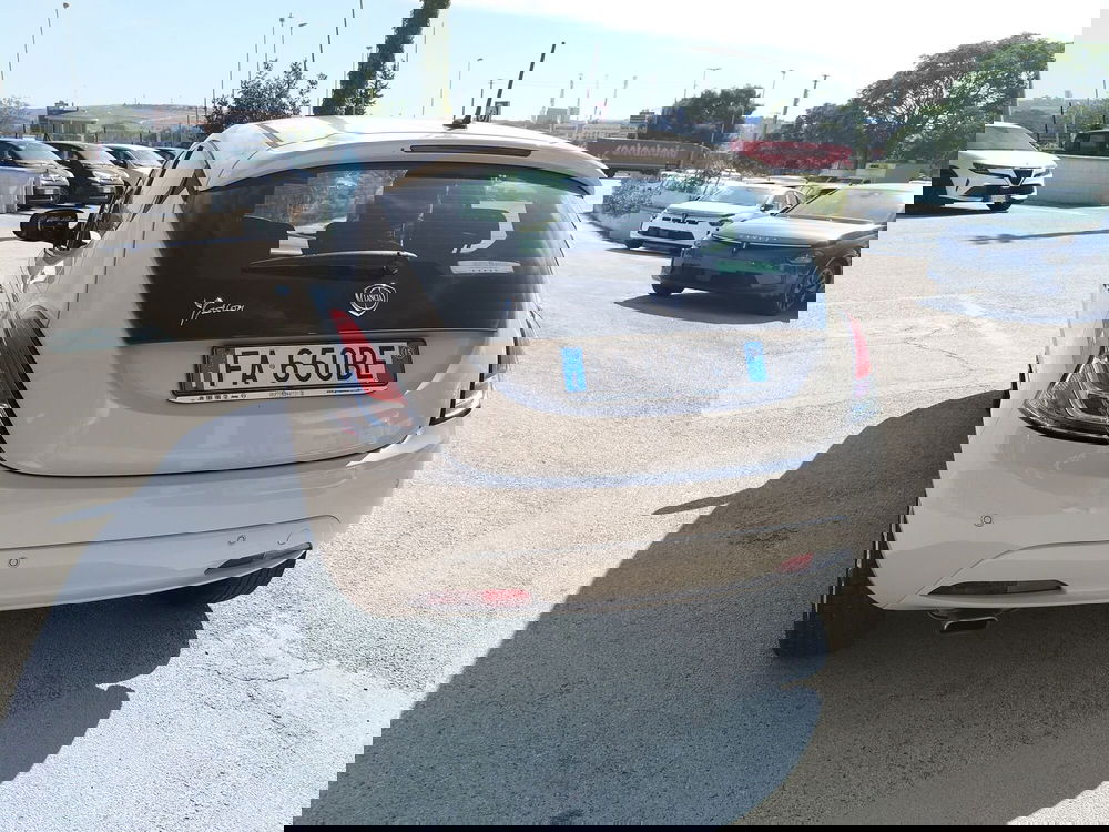 Lancia Ypsilon usata a Matera (7)