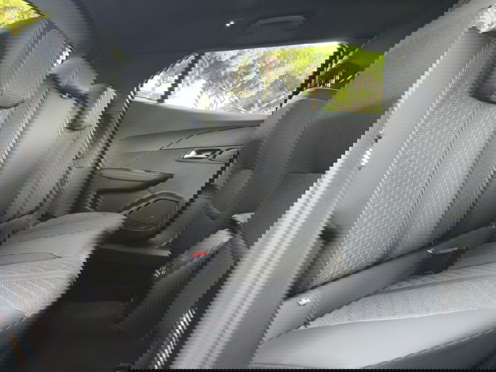 Peugeot 2008 usata a Massa-Carrara (13)