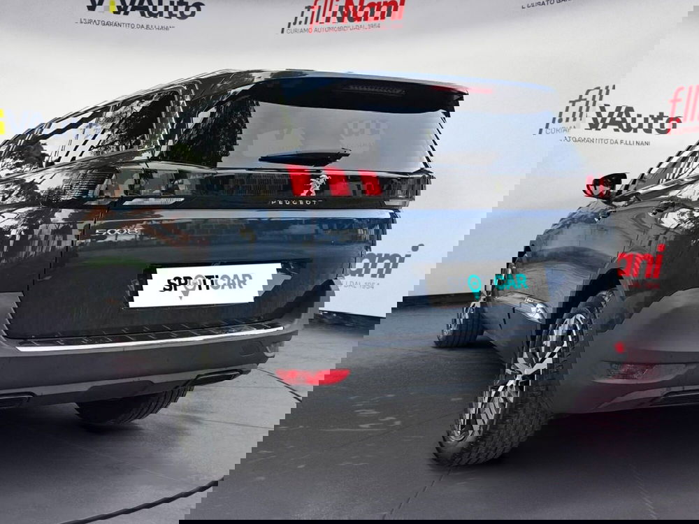 Peugeot 5008 usata a Massa-Carrara (20)