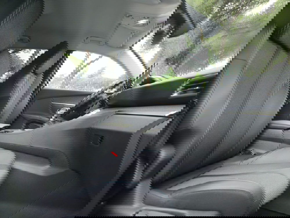 Peugeot 5008 usata a Massa-Carrara (5)