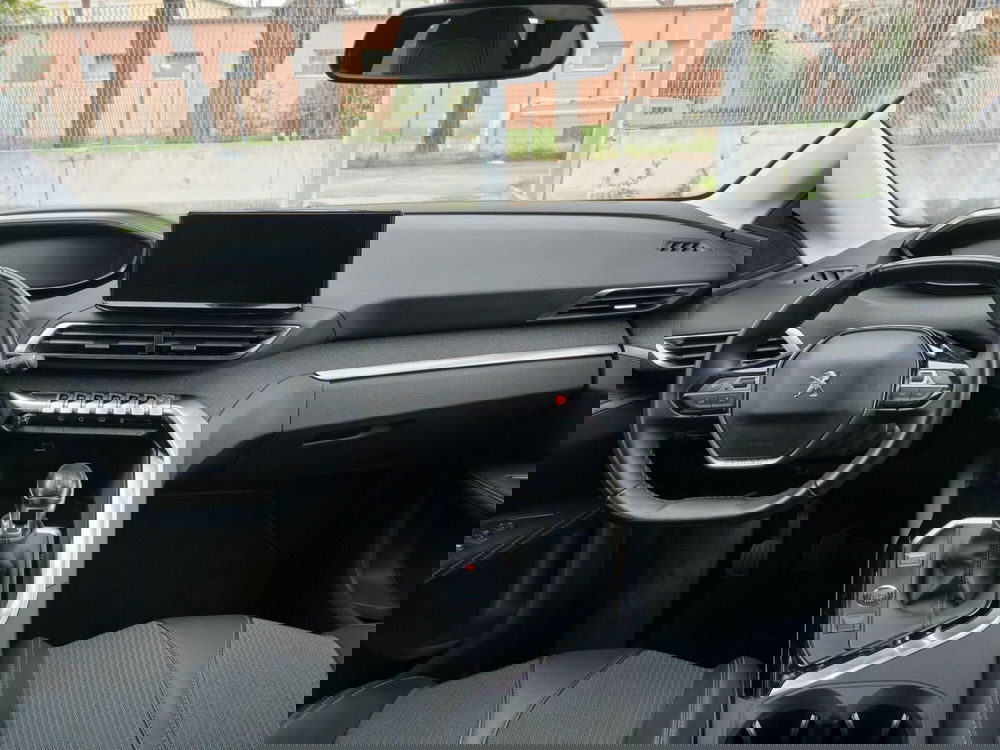 Peugeot 5008 usata a Massa-Carrara (6)