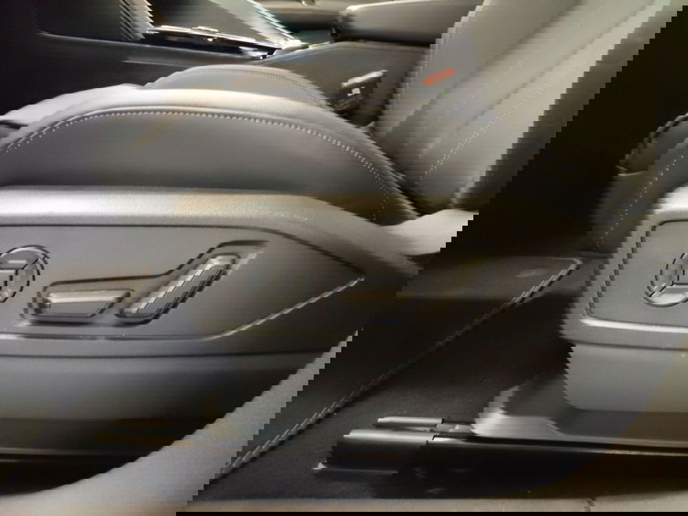 Audi Q5 Sportback nuova a Modena (12)