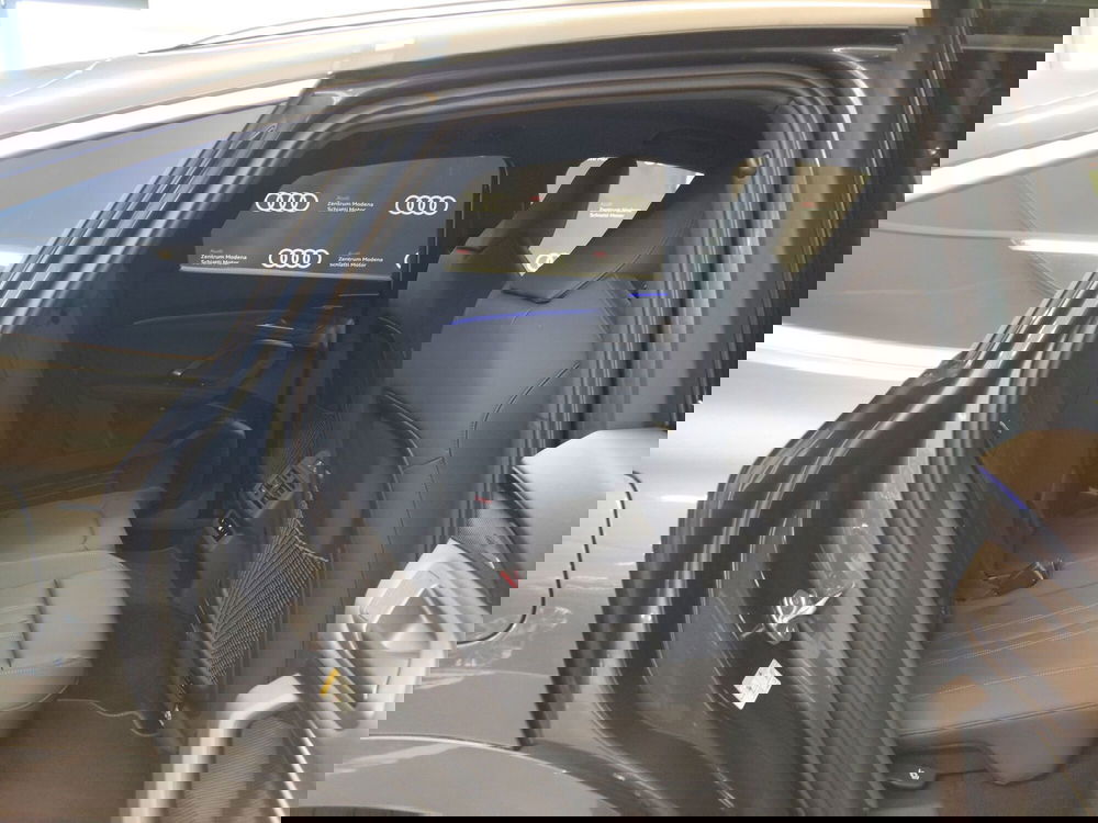 Audi Q5 Sportback nuova a Modena (16)