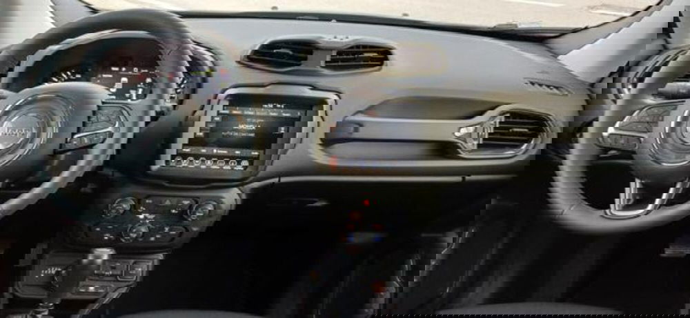 Jeep Renegade usata a Padova (11)