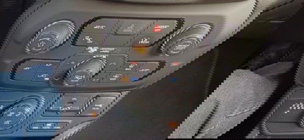 Jeep Renegade usata a Padova (15)