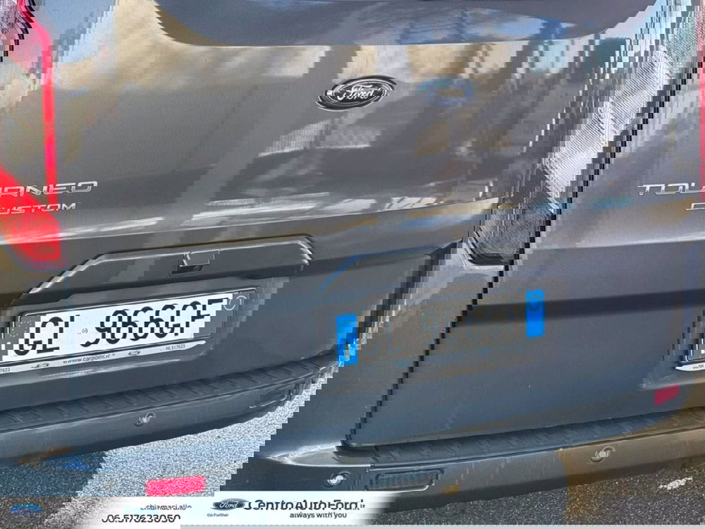 Ford Tourneo Custom usata a Roma (18)