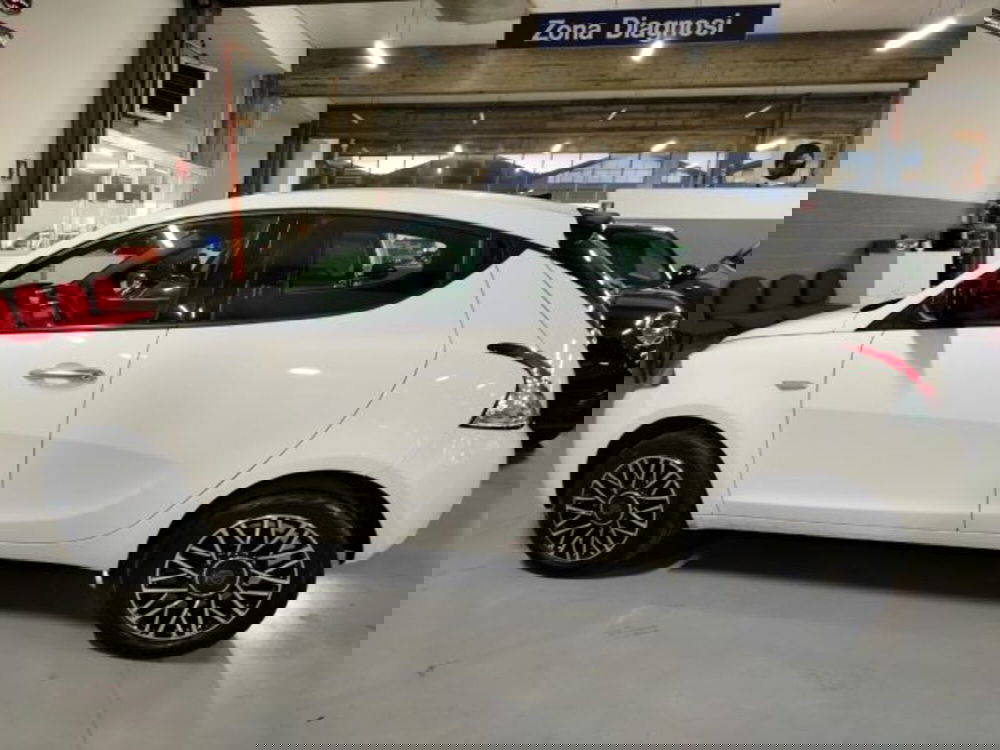 Lancia Ypsilon usata a Forlì-Cesena (8)