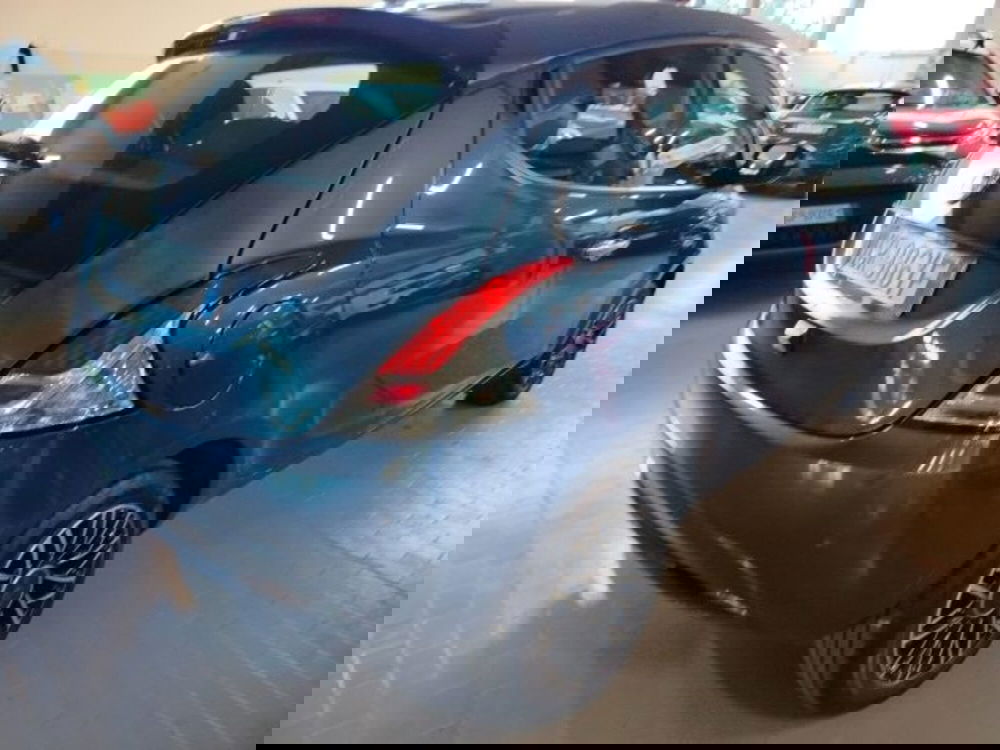 Lancia Ypsilon usata a Forlì-Cesena (7)