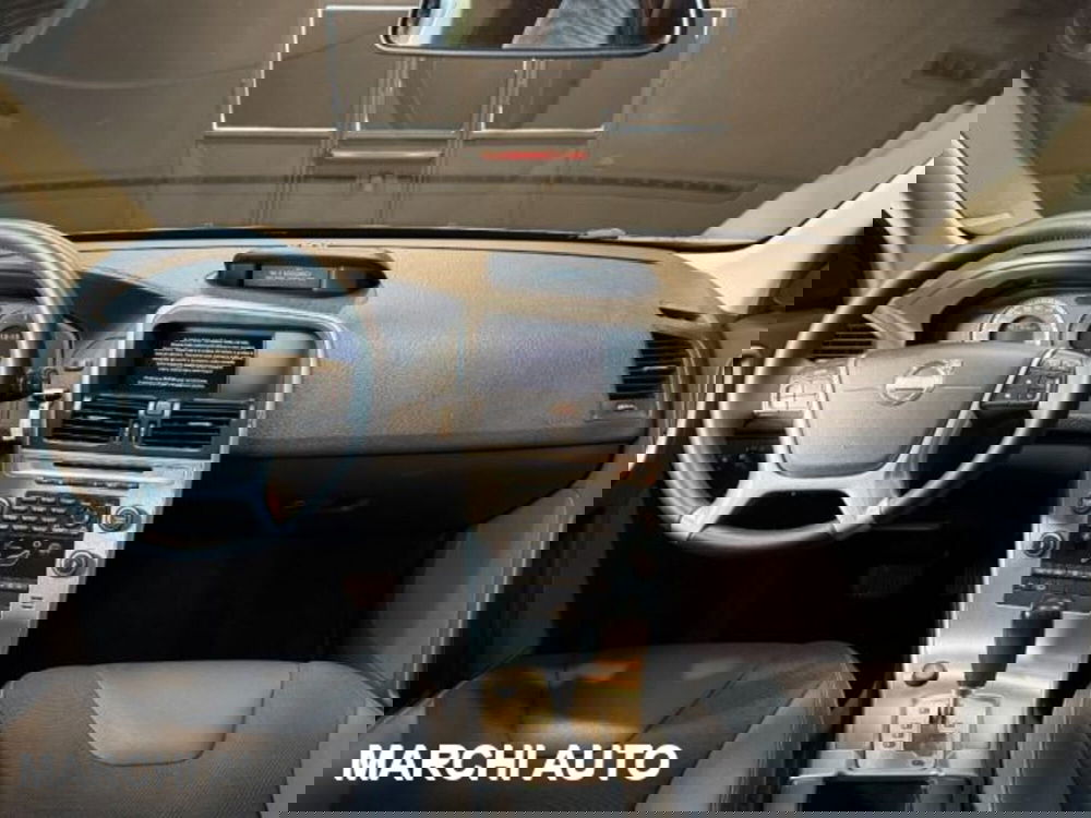 Volvo XC60 usata a Perugia (13)