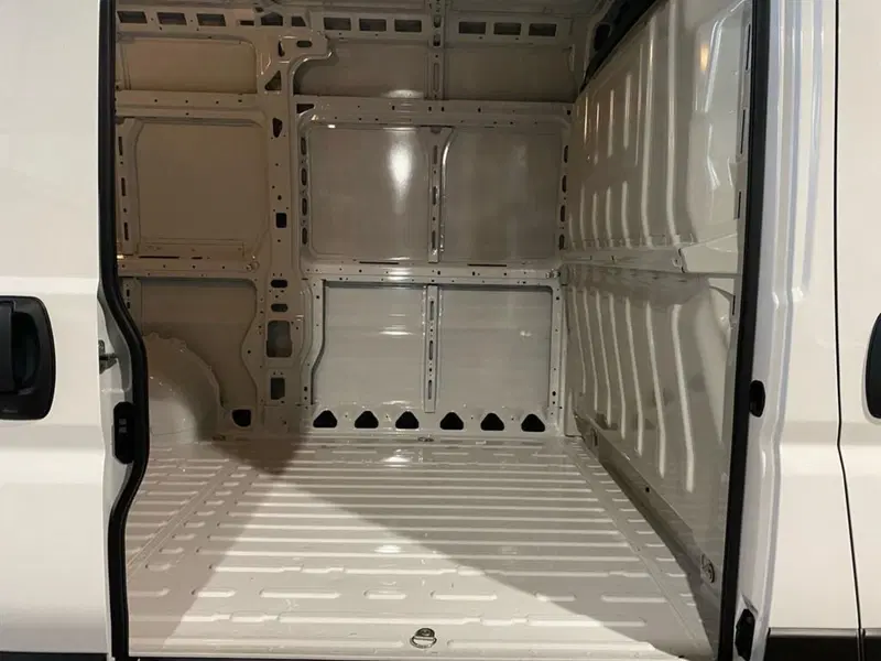 Peugeot Boxer Furgone nuova a Torino (8)