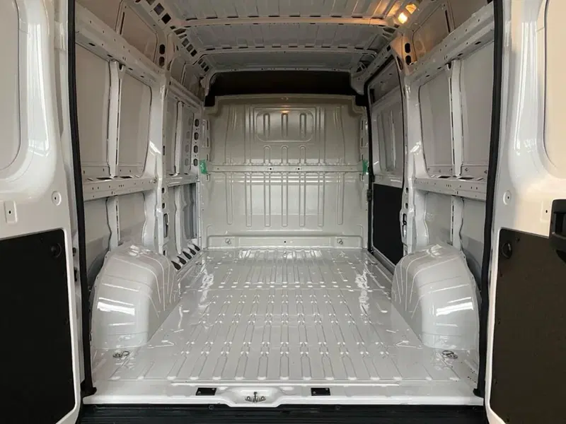 Peugeot Boxer Furgone nuova a Torino (9)