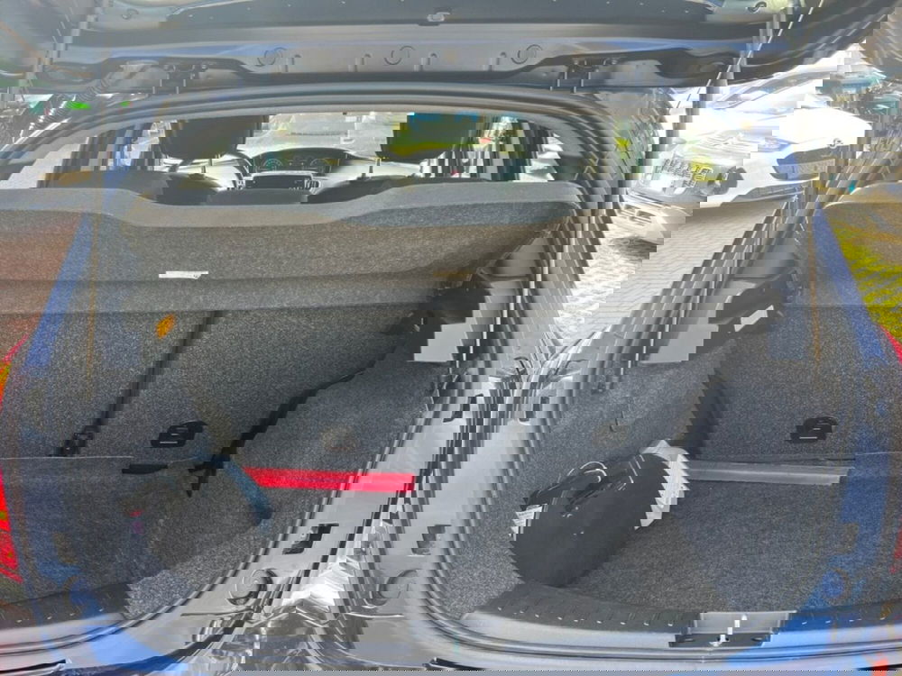 Lancia Ypsilon usata a Verona (12)