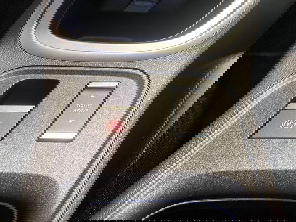 Jeep Avenger nuova a Torino (11)