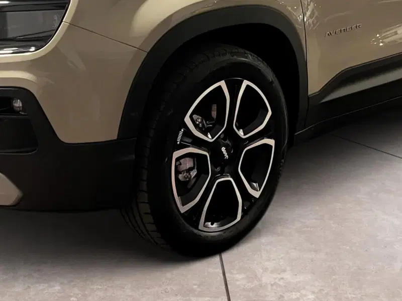 Jeep Avenger nuova a Torino (15)