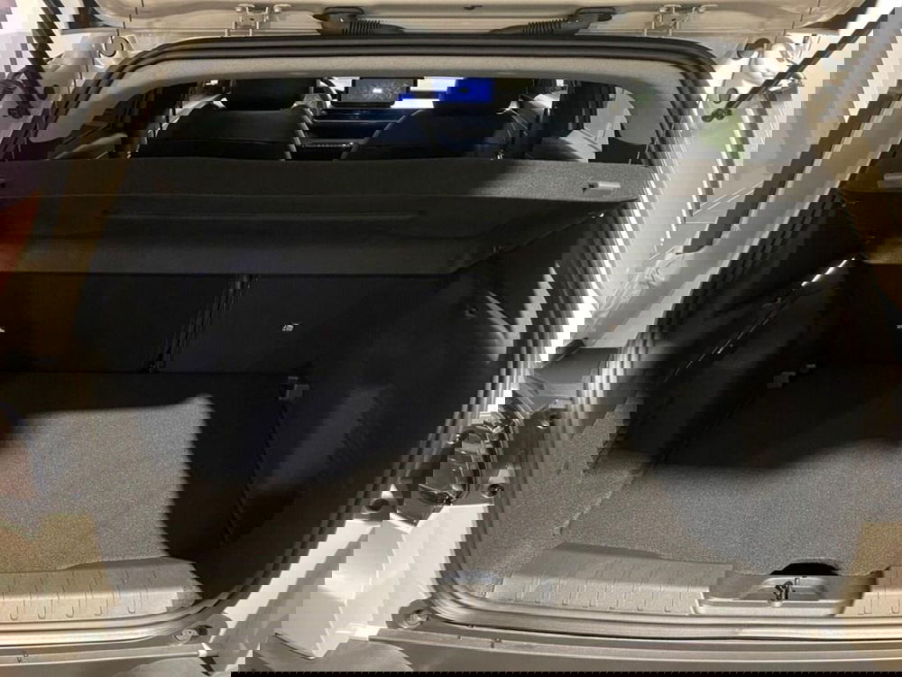 Jeep Avenger nuova a Torino (8)