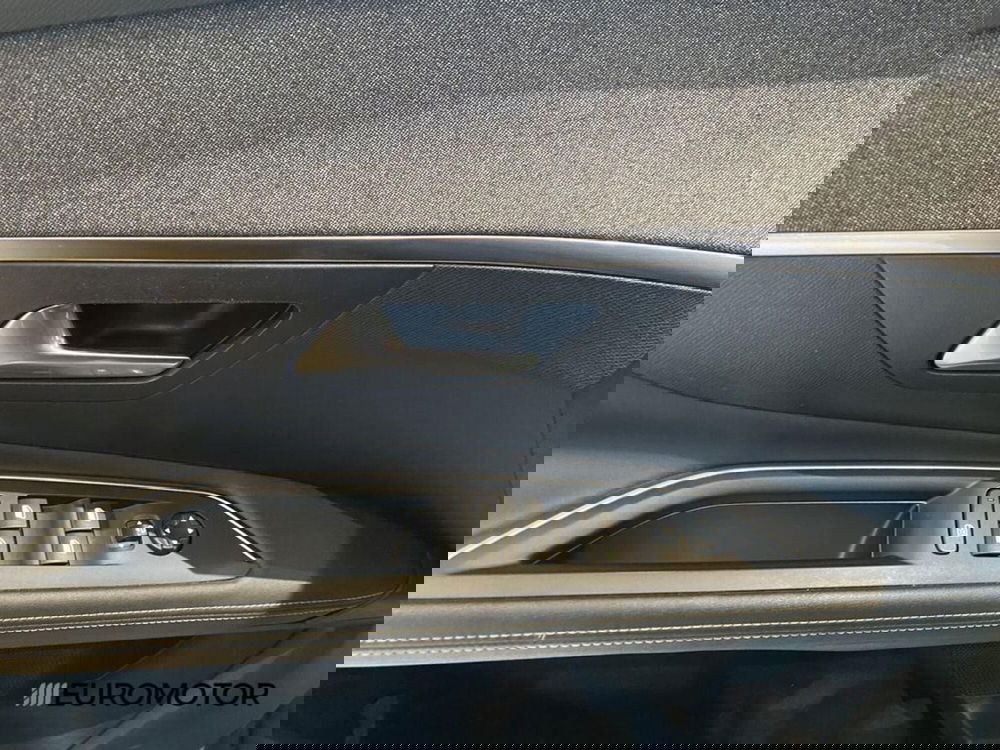 Peugeot 3008 usata a Bari (13)