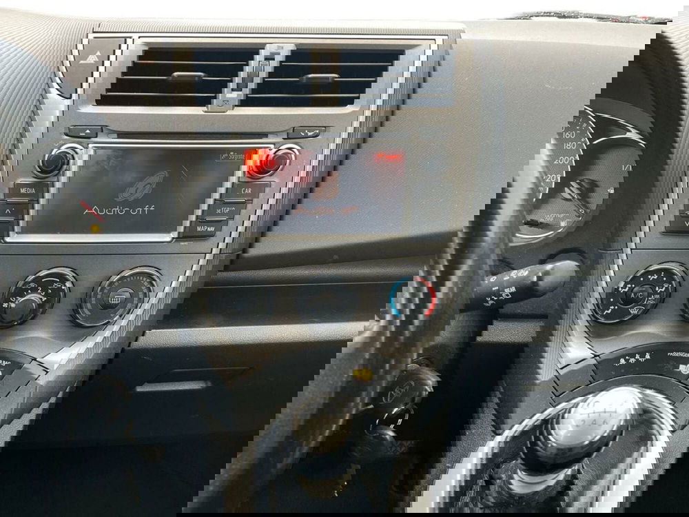 Toyota Verso-S usata a Sondrio (13)