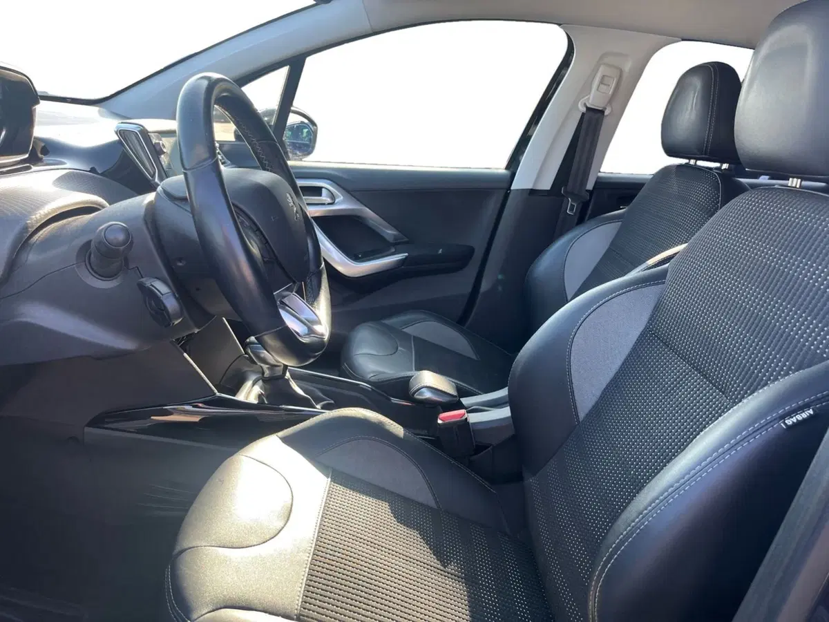 Peugeot 2008 usata a Modena (9)
