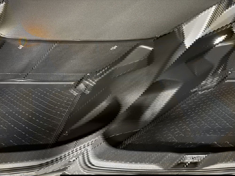 Toyota Yaris Cross usata a Como (10)