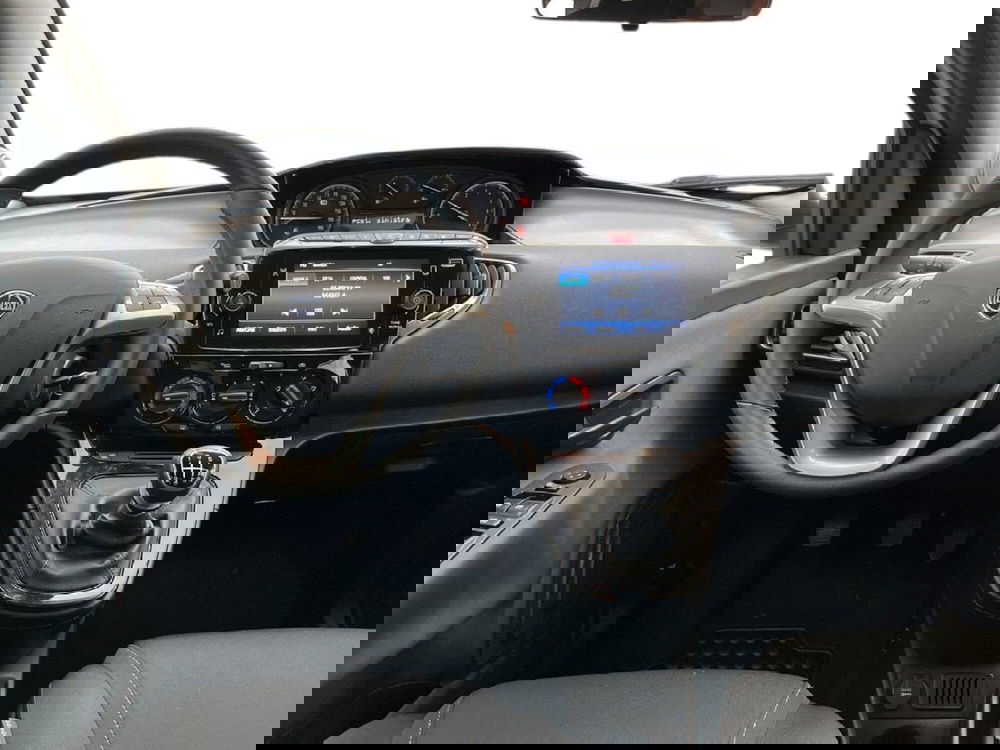 Lancia Ypsilon usata a Torino (10)