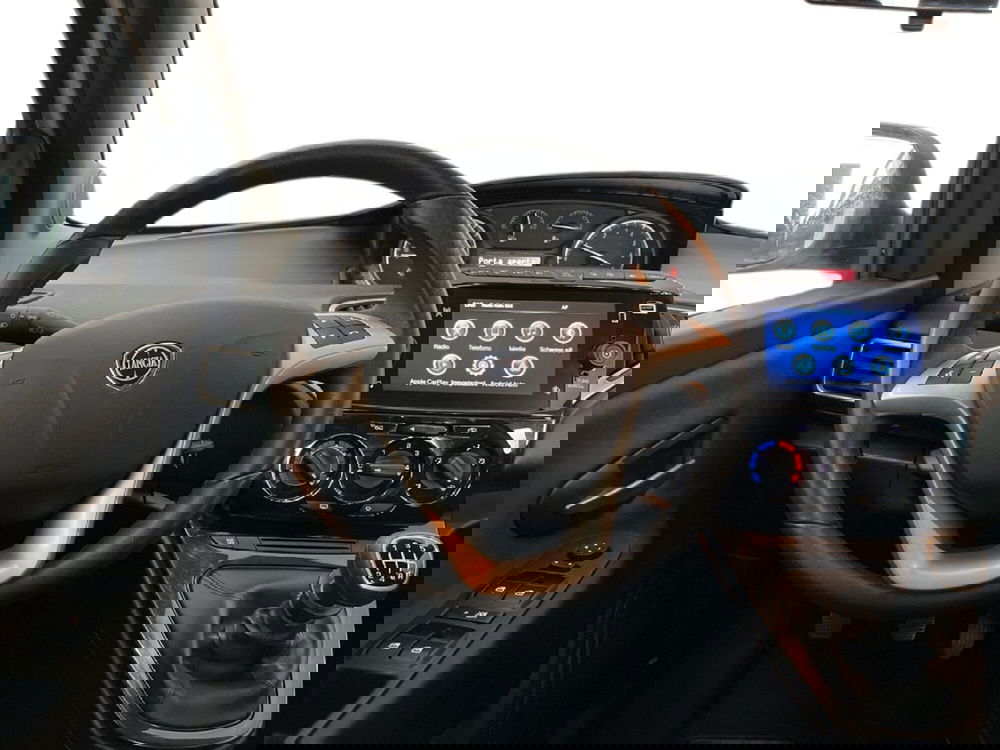 Lancia Ypsilon usata a Torino (11)