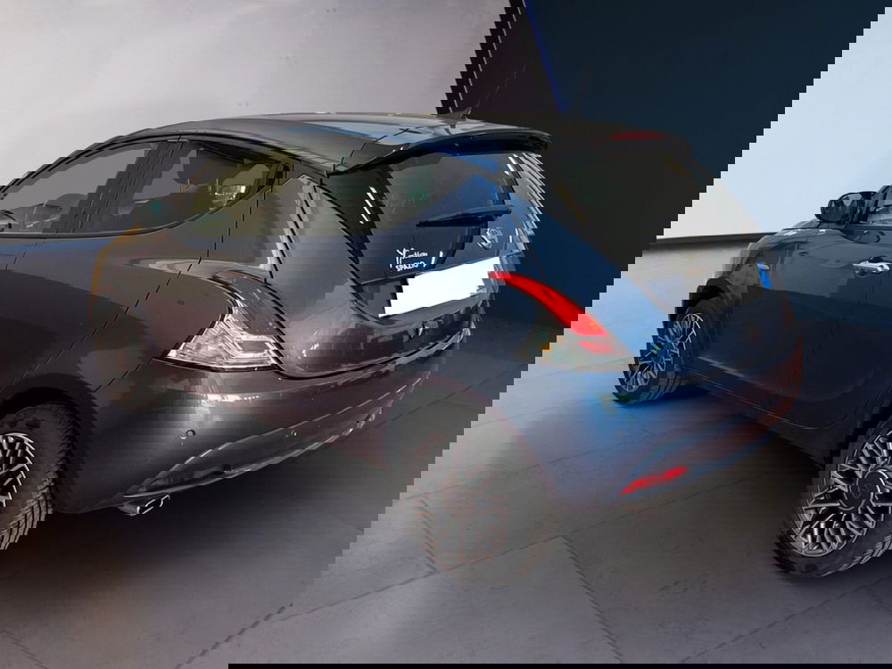 Lancia Ypsilon usata a Torino (6)