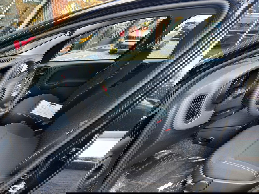 Fiat Panda Cross nuova a Milano (11)