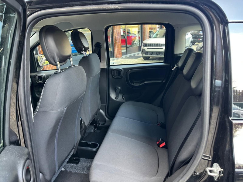 Fiat Panda Cross nuova a Milano (13)