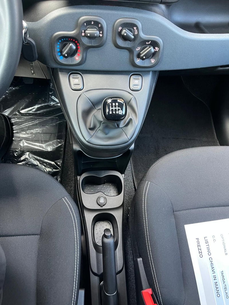 Fiat Panda Cross nuova a Milano (17)