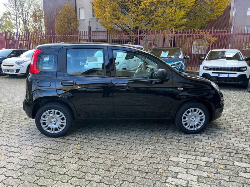Fiat Panda Cross nuova a Milano (4)