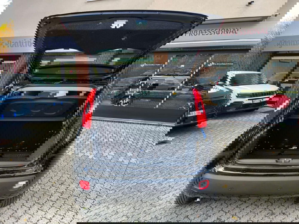 Fiat Panda Cross nuova a Milano (9)