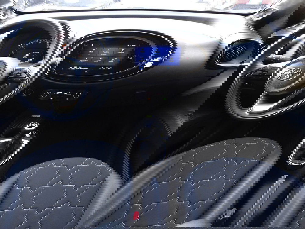 Toyota Aygo X usata a Treviso (13)