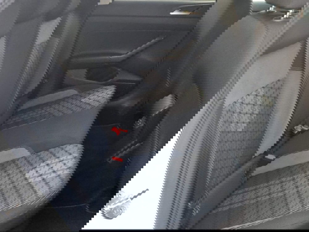 Volkswagen Taigo usata a Livorno (11)
