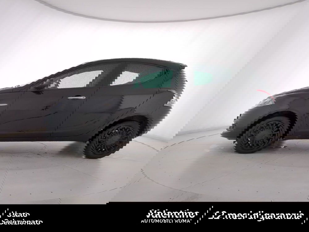 Lancia Ypsilon usata a Roma (4)