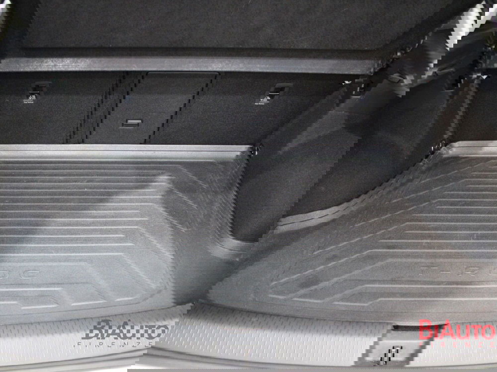 Volkswagen T-Roc usata a Firenze (8)