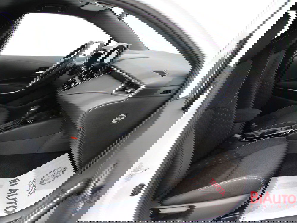 Toyota Corolla Touring Sports nuova a Firenze (6)