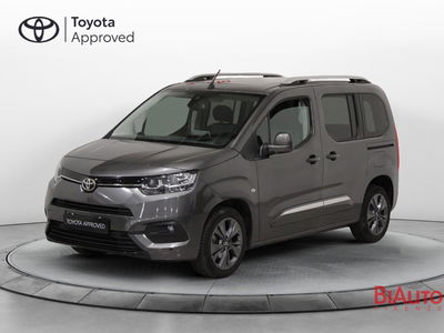Toyota Proace City Verso City Verso 1.5D 100 CV S&amp;S Short D Luxury del 2021 usata a Sesto Fiorentino