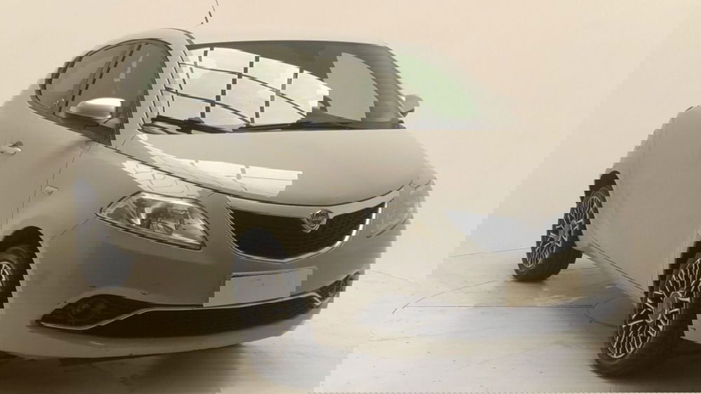 Lancia Ypsilon usata a Avellino