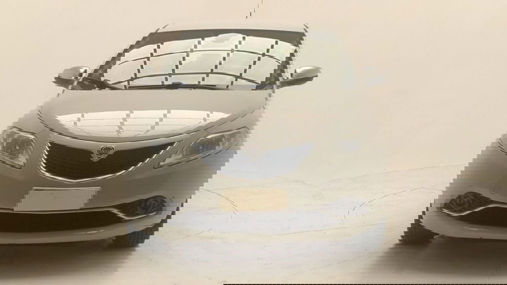 Lancia Ypsilon usata a Avellino (2)