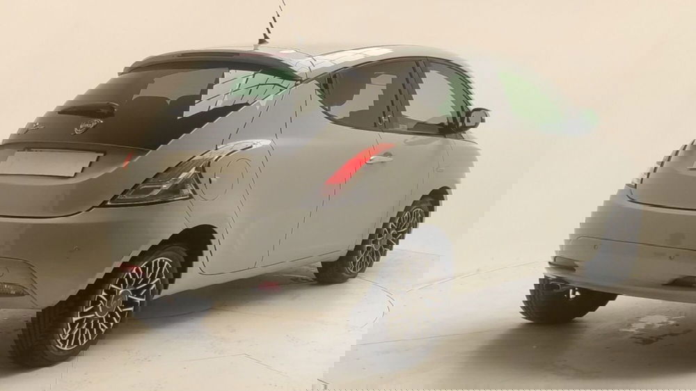 Lancia Ypsilon usata a Avellino (6)